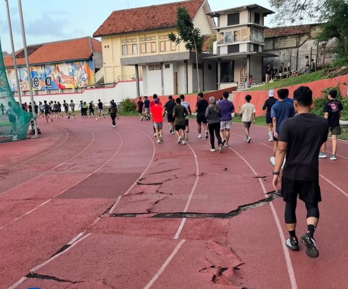 foto Berita Wali kota Semarang, Agustina Wilujeng Segera Lakukan Rehabilitasi GOR Tri Lomba Juang Secara Menyeluruh