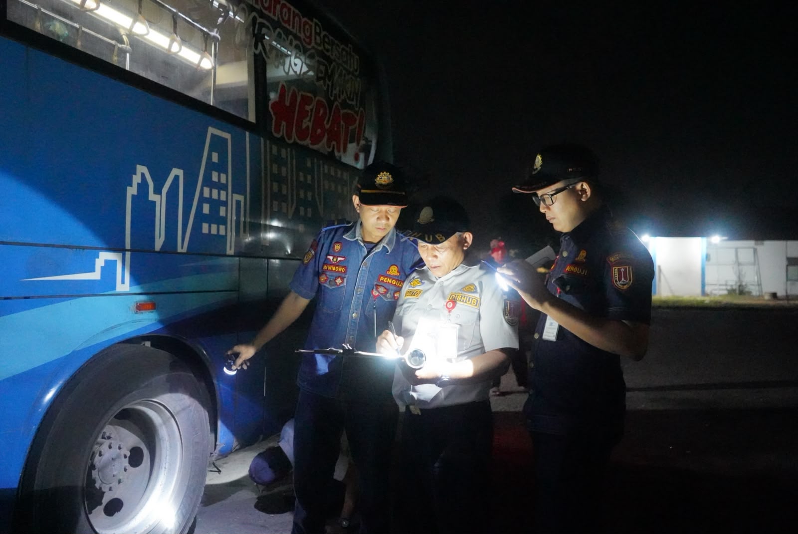 foto Berita Dishub Kota Semarang Pastikan Kelaikan Armada Trans Semarang melalui Ramp Check Berkala