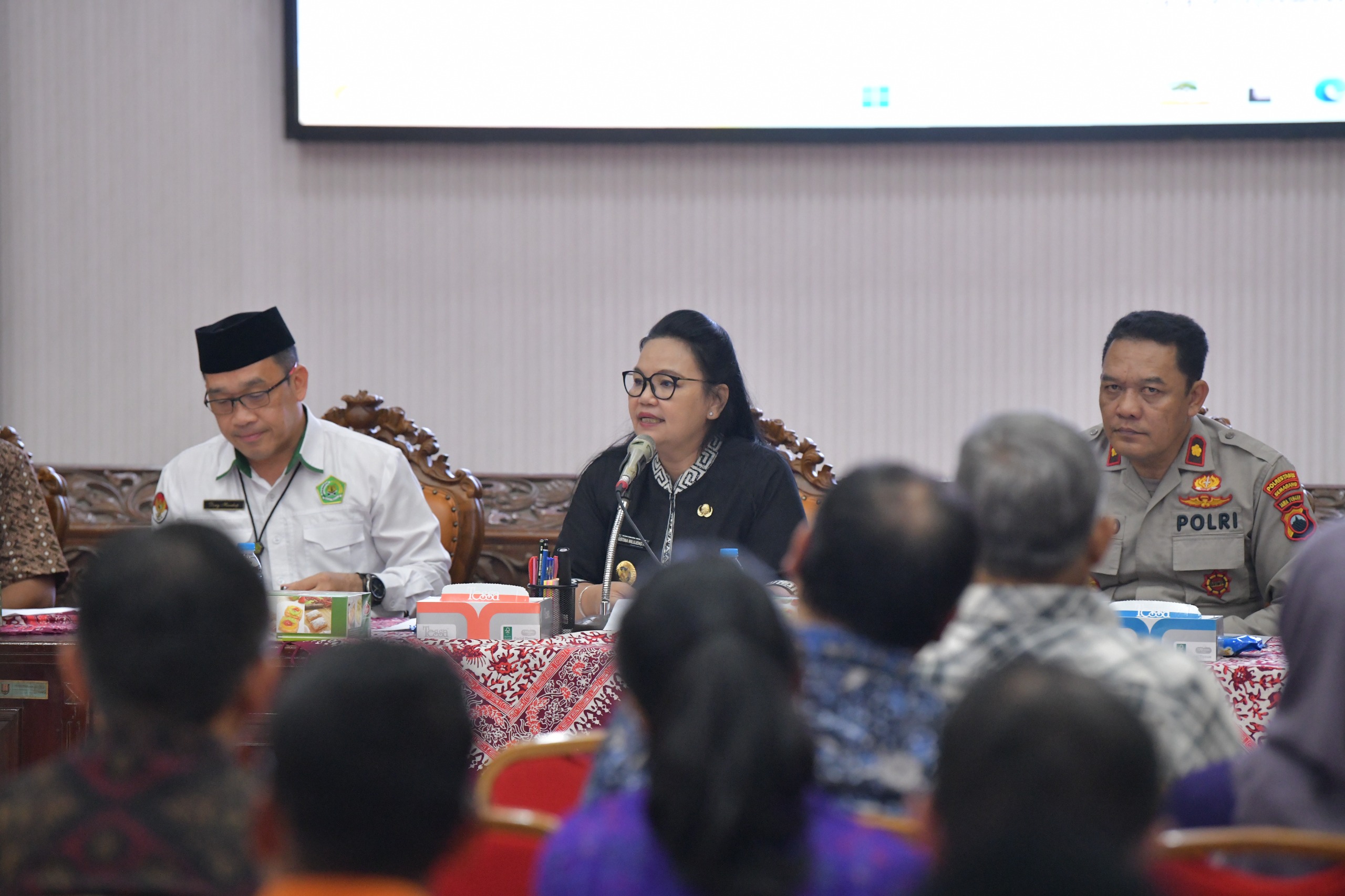 foto Berita Wali Kota Semarang Agustina Wilujeng Sambut Baik Toleransi Lintas Agama Warnai MTQ Nasional XXXI di Semarang