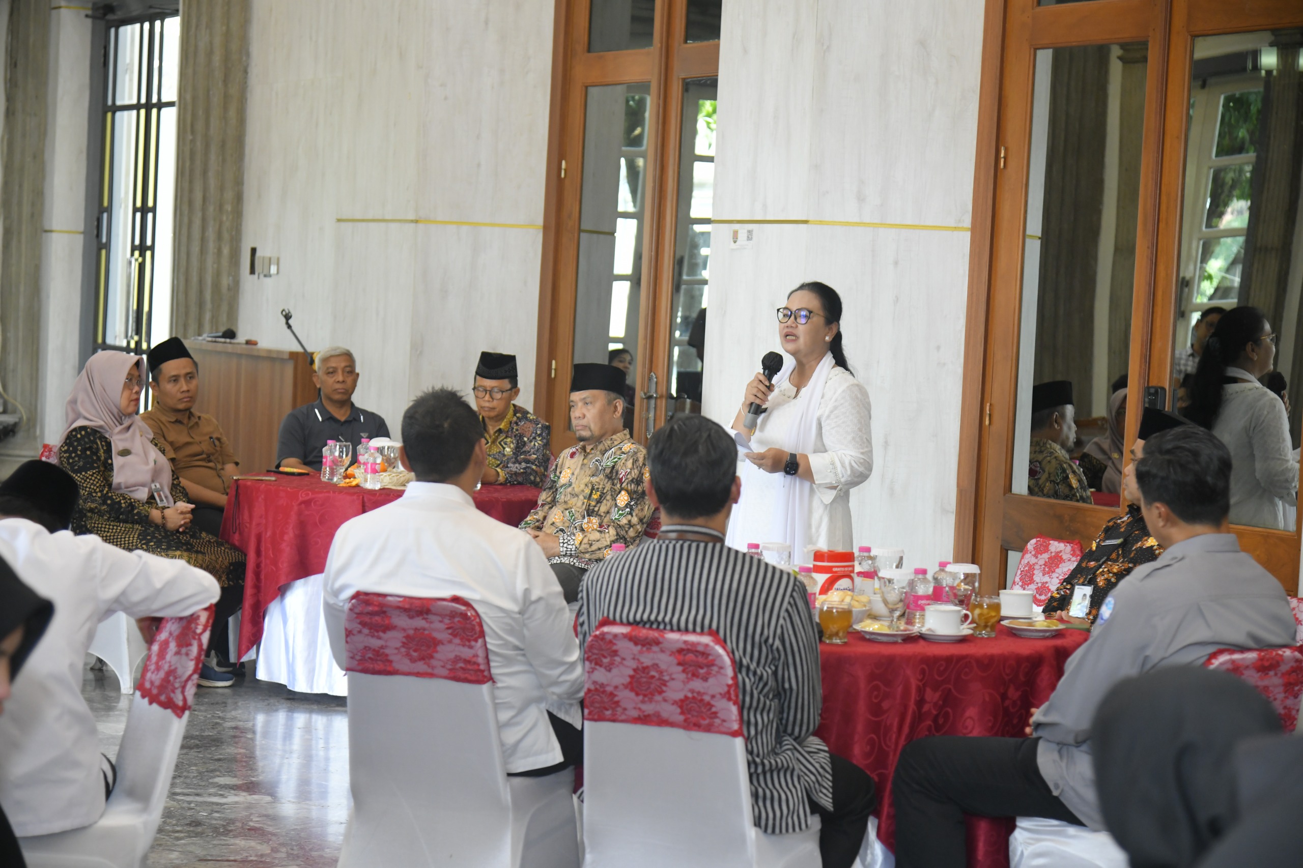foto Berita Siap Jadi Tuan Rumah Wali Kota Semarang Agustina Wilujeng Bekali 16 Anggota Kafilah MTQ XXXI