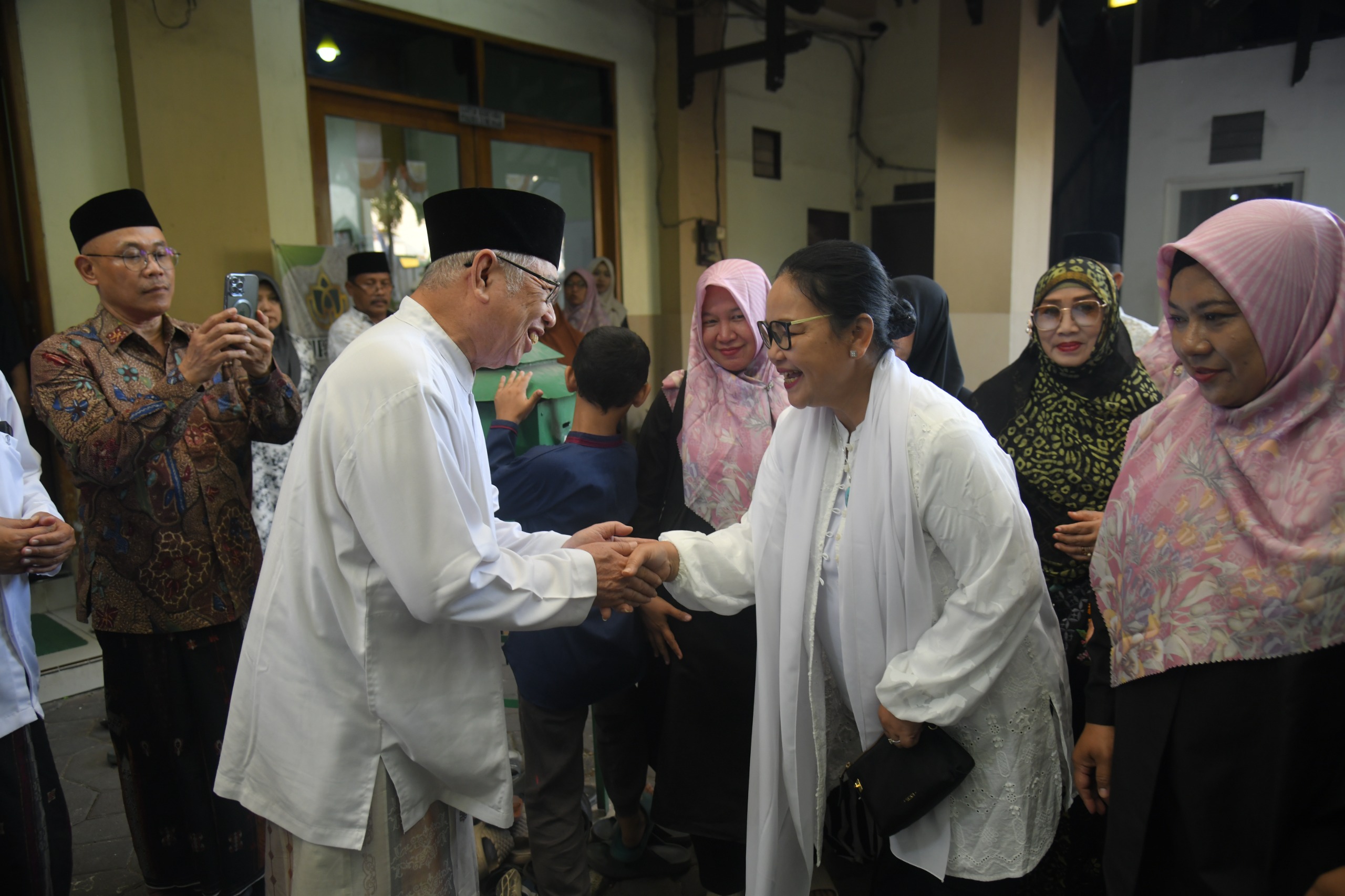 foto Berita Wali Kota Agustina Kunjungi 3 Rumah Ibadah Tegaskan Semarang Kota Ramah dan Toleran