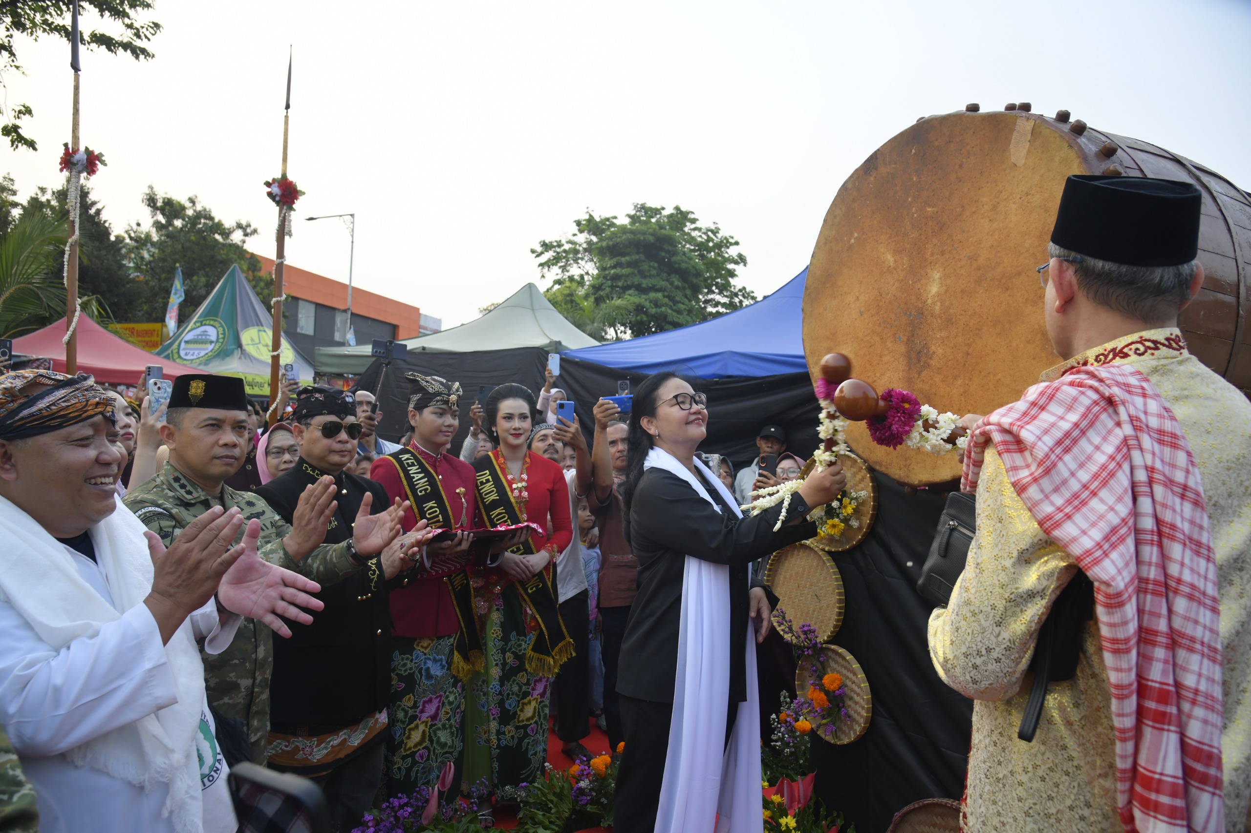 foto Berita Wali Kota Semarang Agustina Wilujeng Kenalkan Cerita Dugderan kepada Kafilah MTQ Nasional XXXI