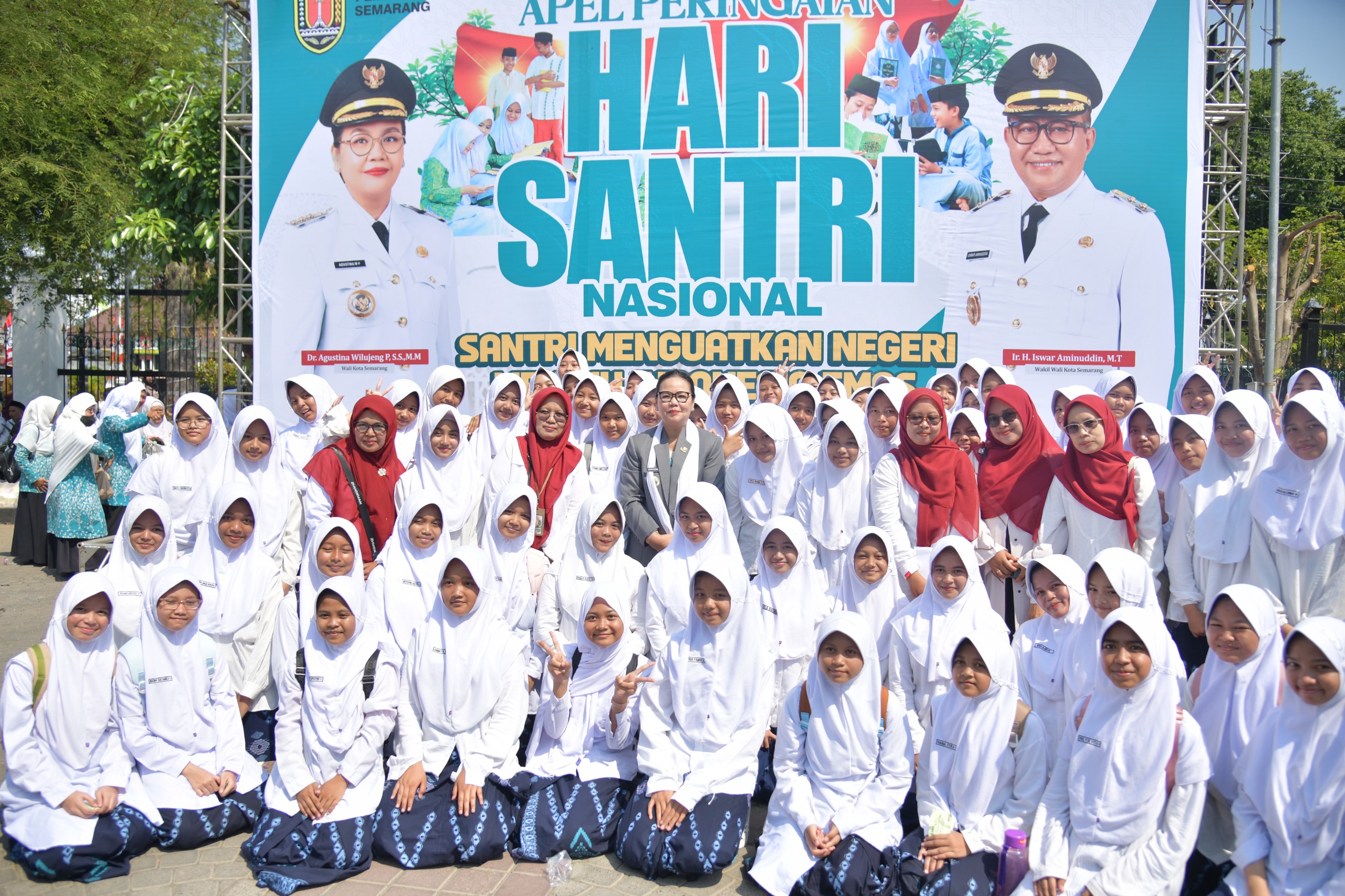 Foto Berita Wali Kota Semarang Agustina Perkuat Fasilitasi Pesantren dan Apresiasi Santri Berprestasi